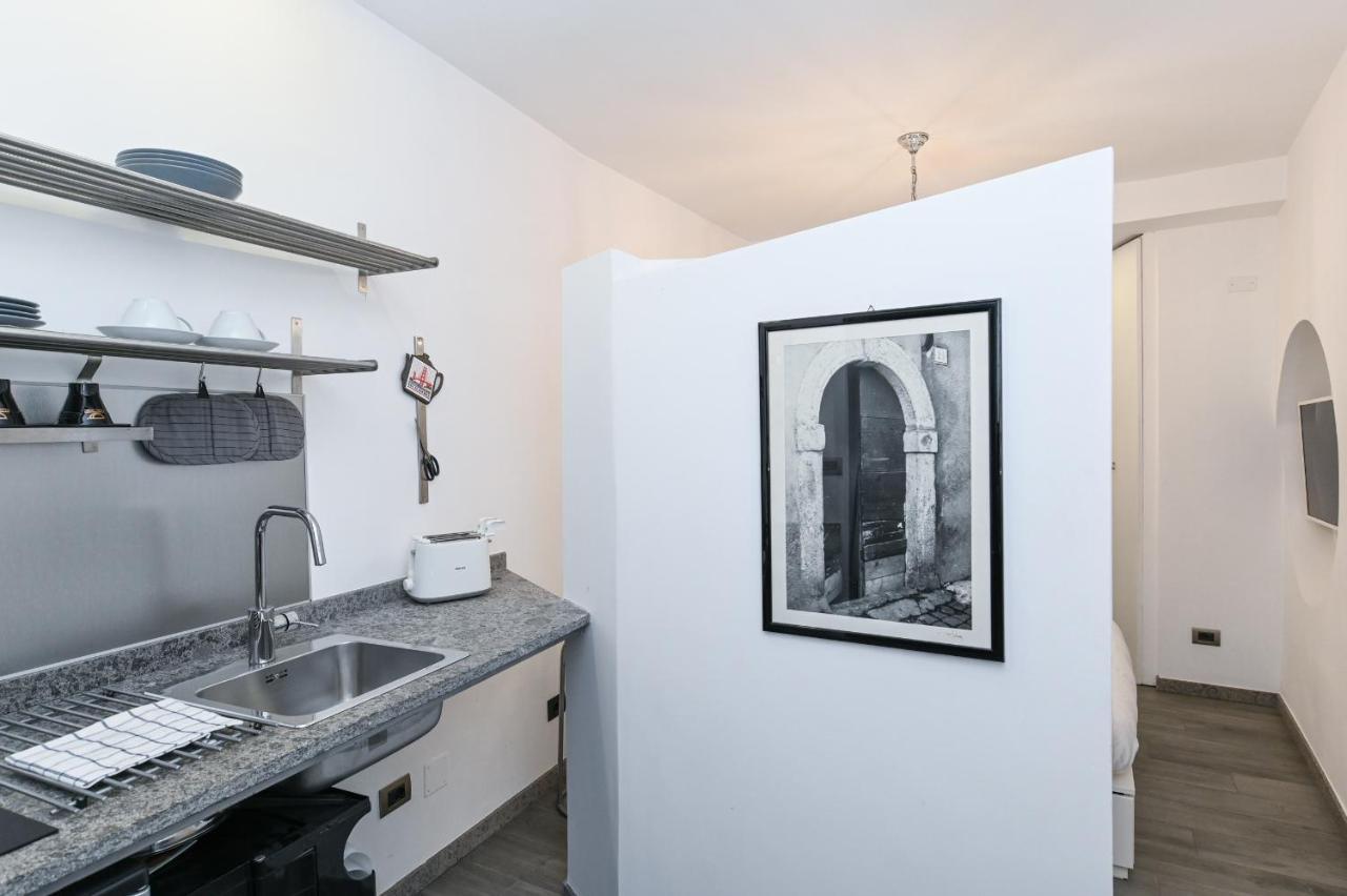 The Essential Trastevere Design Studio Róma Kültér fotó